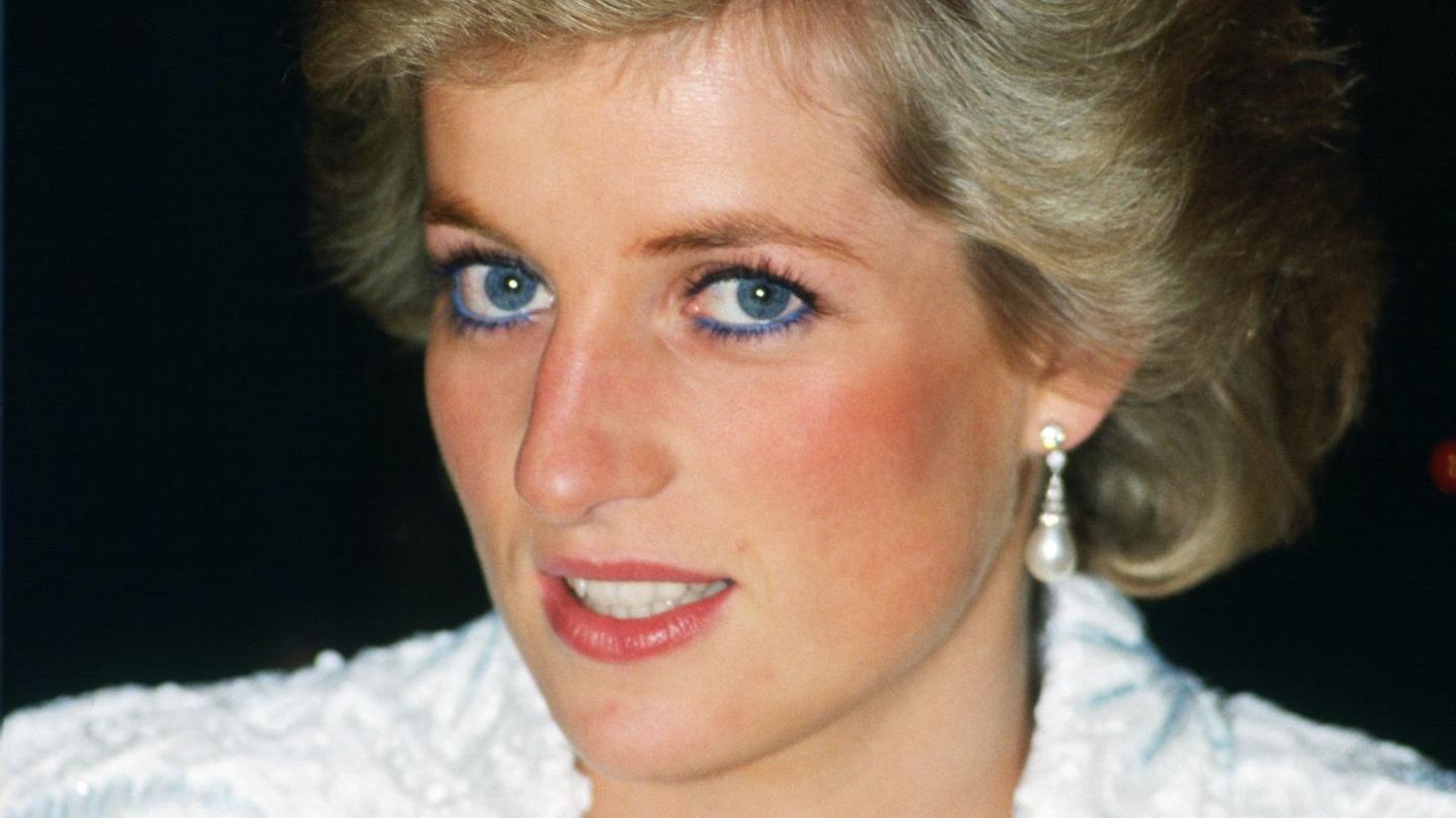 Prinzessin Diana (†): Ihre Make-up-Visagistin riet ihr von ihrem Signature-Kajalstrich ab — das empfahl sie stattdessen