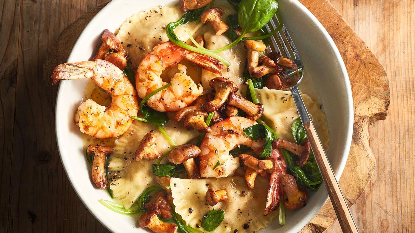 Ravioli mit Pfifferlingen und Garnelen | BRIGITTE.de
