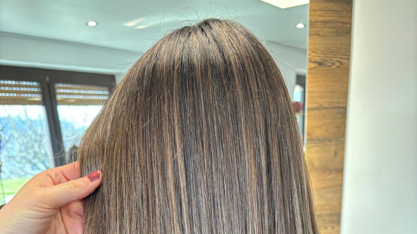 Ohne-Reue-nach-dem-Friseur-Friseurmeisterin-verr-t-Trend-Frisuren-und-Farben-f-r-den-Herbst-2025