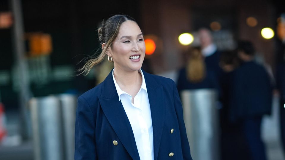 Auch innerhalb eines Einzelstücks sieht Navyblau elegant aus.