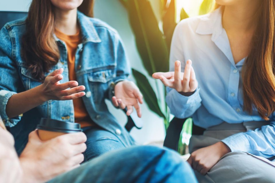 Freundschaft Zwischen Mann Und Frau Trotz Beziehung Freundschaft zwischen Mann und Frau: Geht es? | BRIGITTE.de