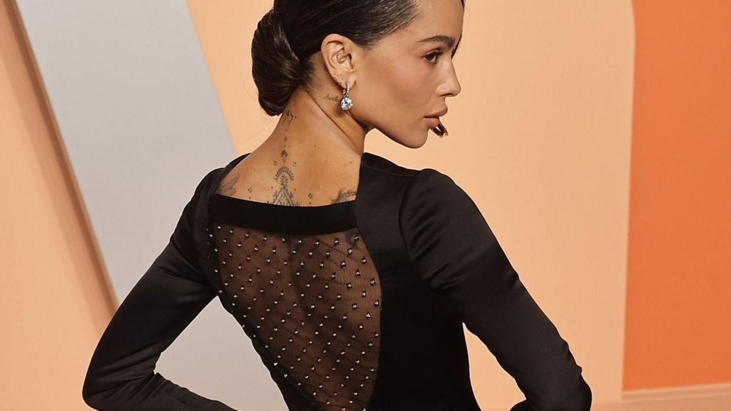 Zoë Kravitz: Dieses Kleid überrascht mit einem nackten Po