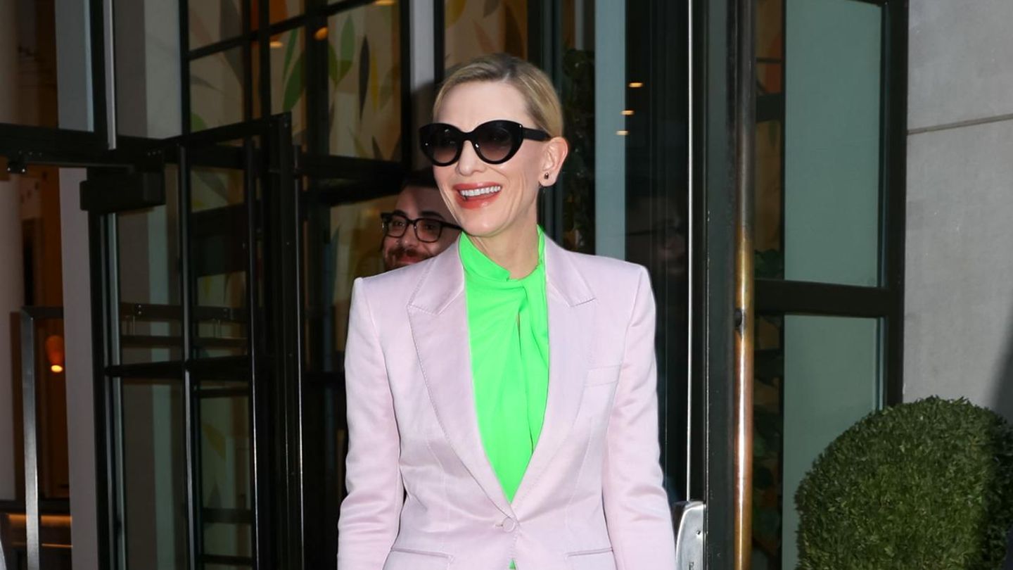 Promi-Looks: Cate Blanchett setzt auf gewagte Farbkombi