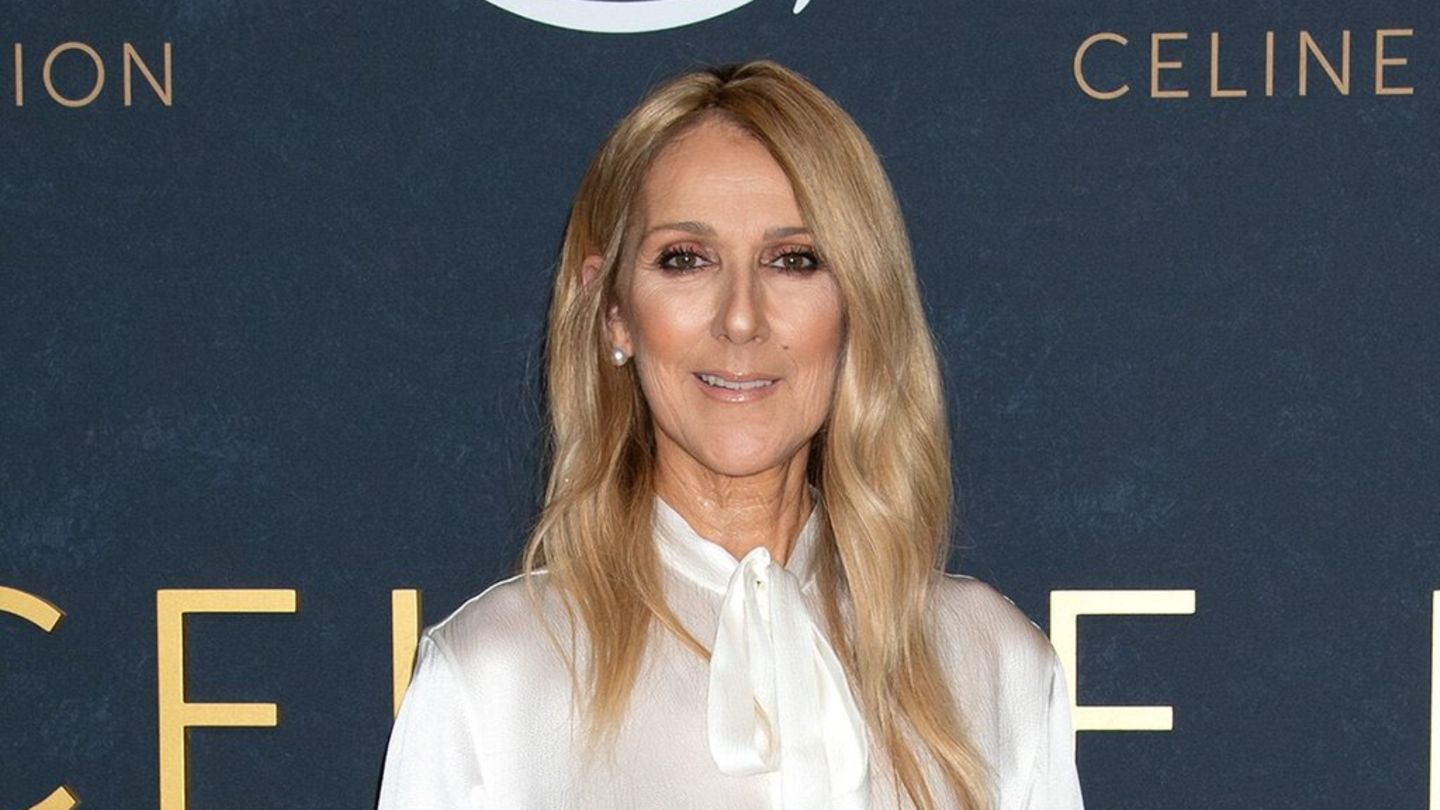 Céline Dion tanzt beschwingt über Golfplatz: SPS-Symptome sind ihr nicht anzumerken