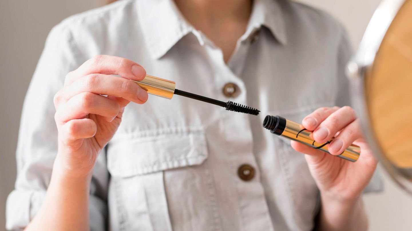 Mascara-Hack-Mit-diesem-Trick-zur-ck-zu-vollen-Wimpern