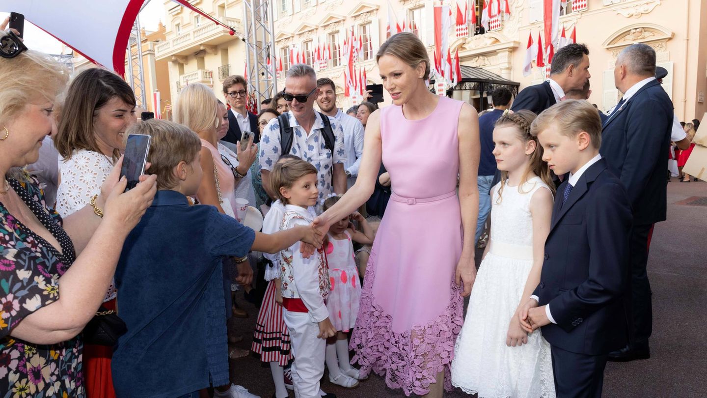 Echte-Stylek-niginnen-Beim-Thronjubil-um-sind-sich-die-Monegassinen-in-Sachen-Style-fast-einig