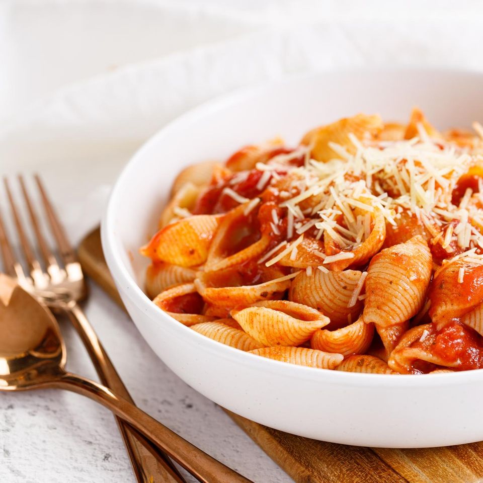 Ernährung: Fünf schnelle Nährstoff-Booster für deine Pastasauce