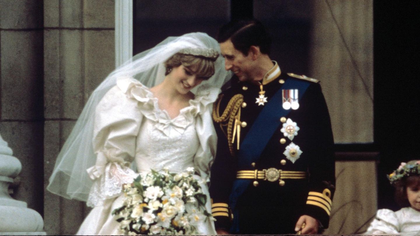 Prinzessin-Diana-Diese-Geschichte-steckt-hinter-Dianas-opulenten-Brautlook