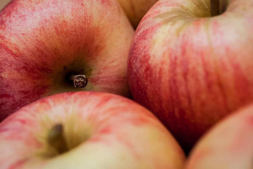 diverse mele fresche