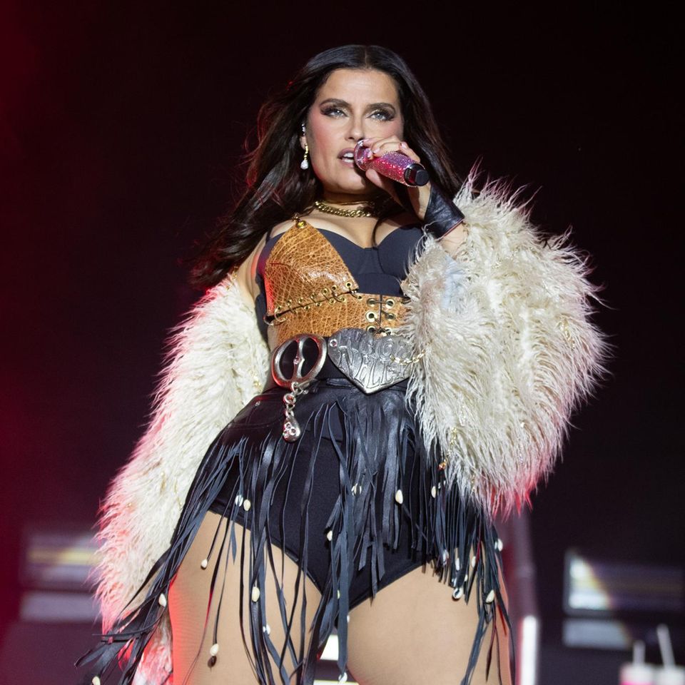 Nelly Furtado bei einem Konzert