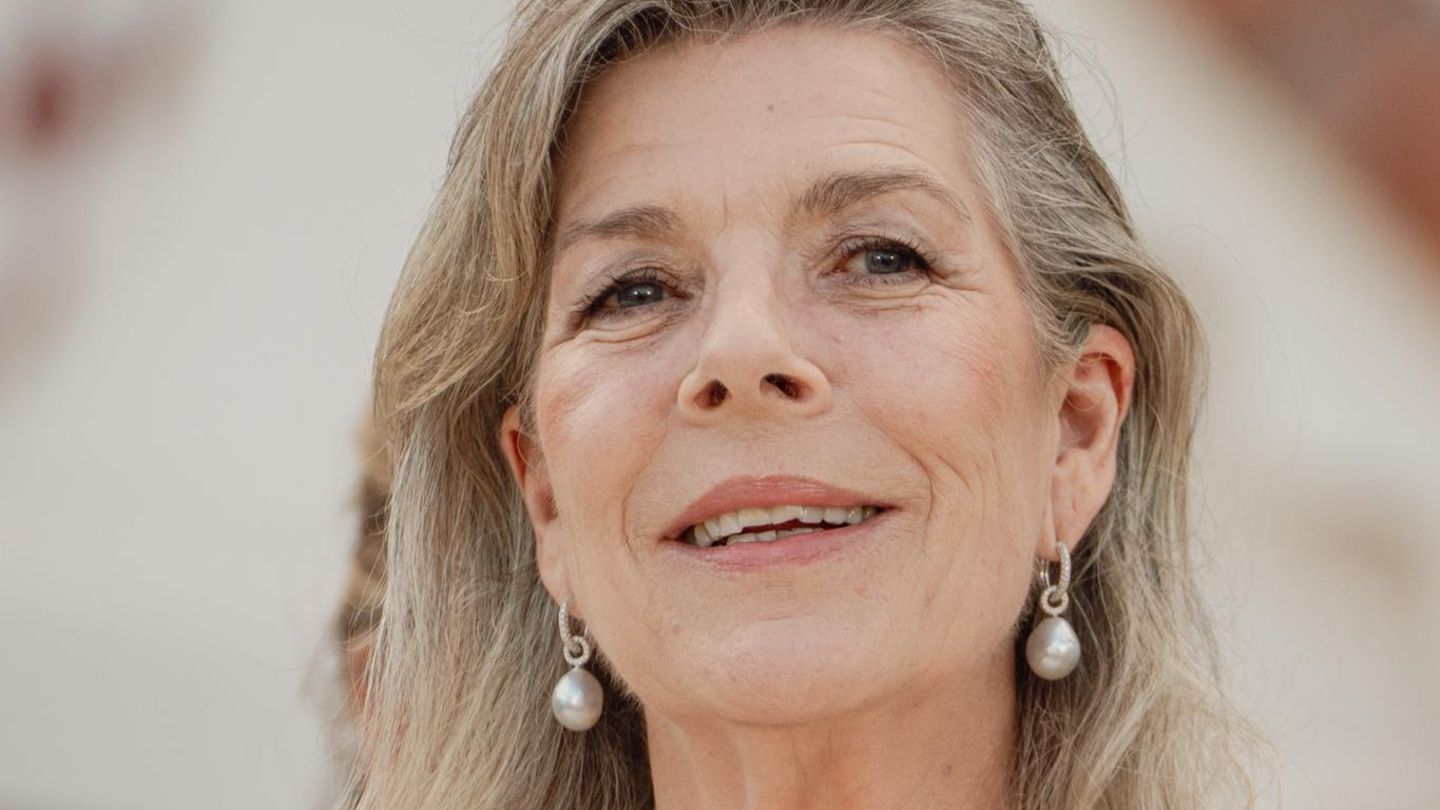 Caroline-von-Hannover-Ihre-Garderobe-baut-auf-3-Mode-Regeln-auf