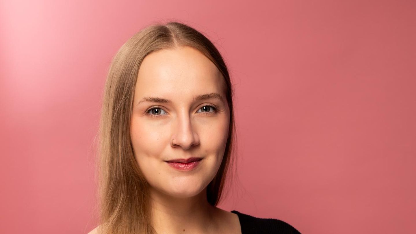 Wann-ist-Familie-keine-Familie-mehr-Autorin-Leonie-Plaar-ber-die-Befreiung-von-ihrem-rechtsradikalen-Elternhaus