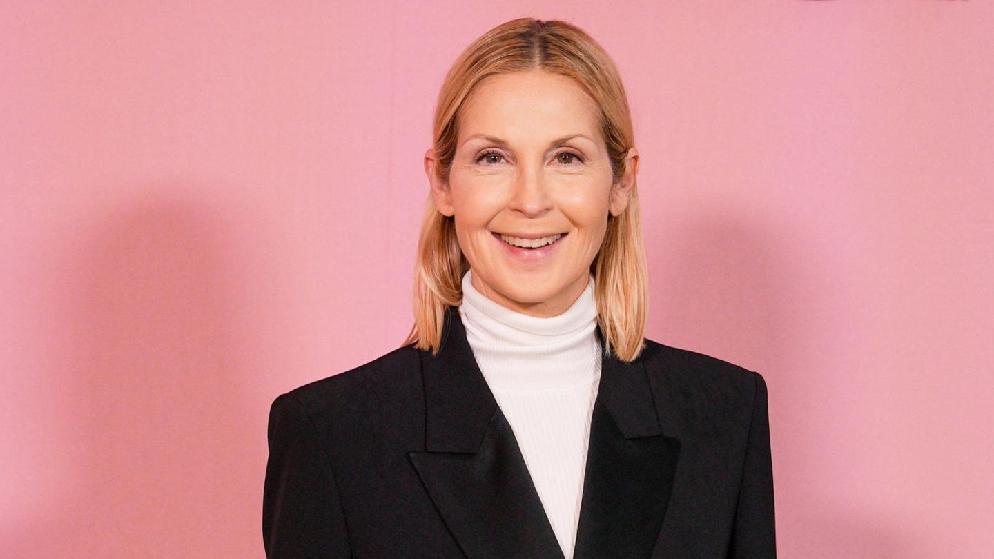 Aufgedeckt-Kelly-Rutherford-verr-t-das-Geheimnis-ihres-jugendlichen-Aussehens