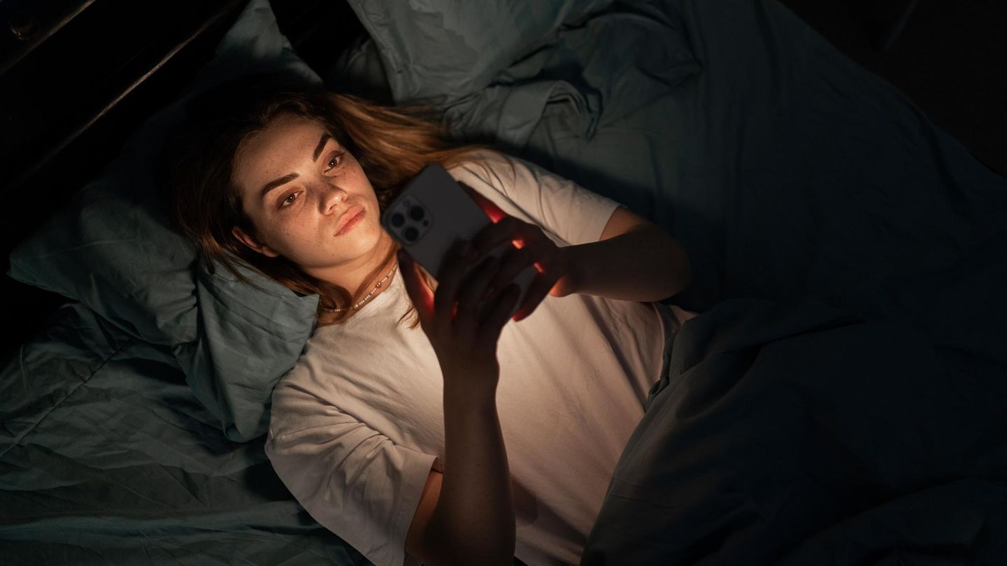 Social-Media-Falle-Diese-5-Beitr-ge-verraten-unbewusst-ein-geringes-Selbstwertgef-hl