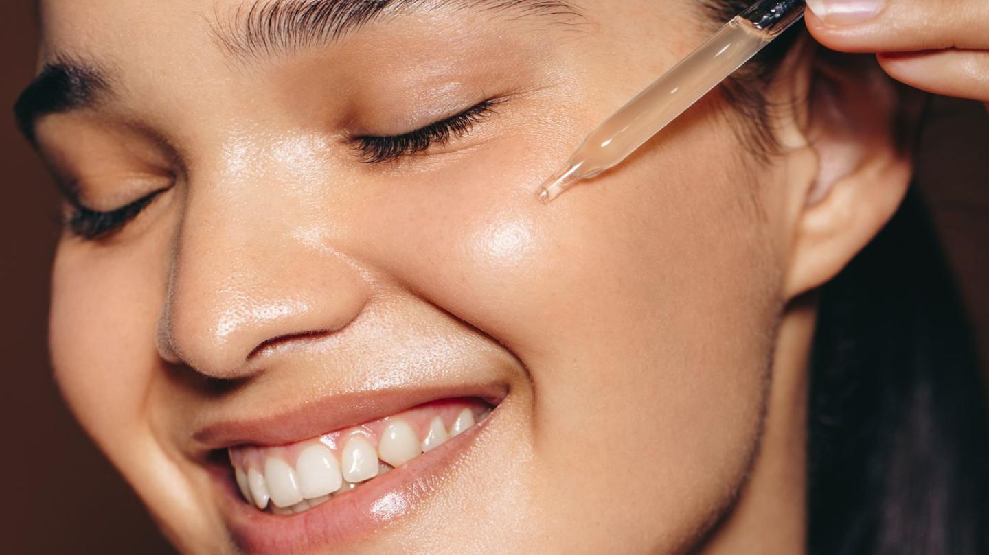 Bestes-Retinol-Serum-Wundermittel-Vitamin-A-diese-7-Produkte-helfen-wirklich