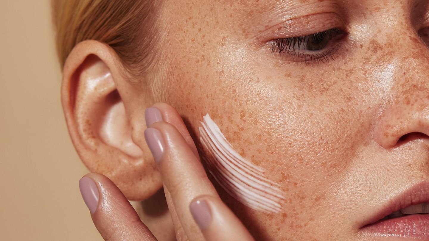Skin-Care-Tipp-Wie-du-f-r-eine-bessere-Haut-in-nur-60-Sekunden-sorgen-kannst-laut-Kosmetikerin