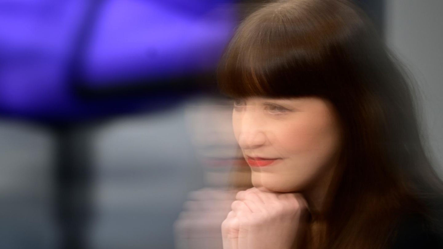 Heidi-Reichinnek-hat-Migr-ne-Warum-es-so-wichtig-ist-dass-sie-ffentlich-ber-ihre-Krankheit-spricht