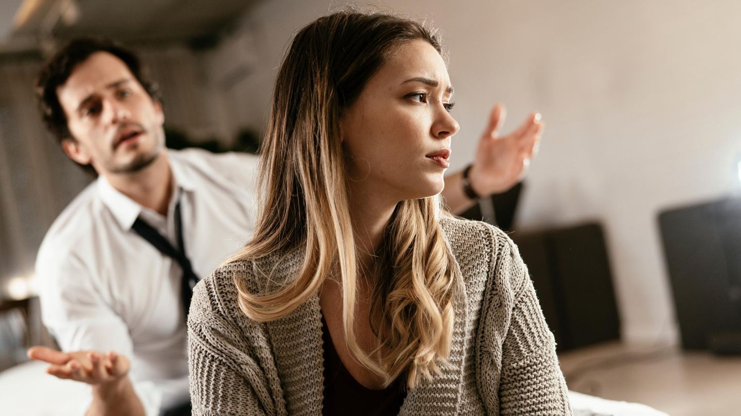 Kommunikationsexpertin-verr-t-3-Gr-nde-warum-du-in-deiner-Partnerschaft-oft-keine-Aufmerksamkeit-kriegst