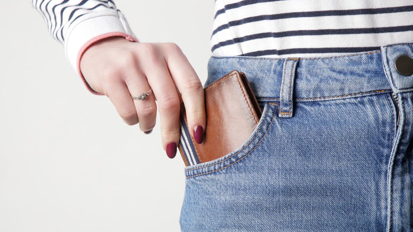 Damenhosen-Drei-Gr-nde-warum-Hosentaschen-von-Frauen-kleiner-sind-als-von-M-nnern