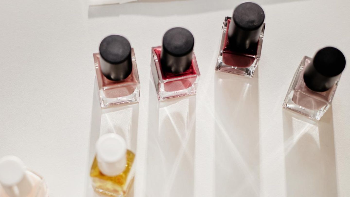 Nagellack-Farben-Finde-mit-unserer-Expertin-den-perfekten-Ton-f-r-deine-N-gel