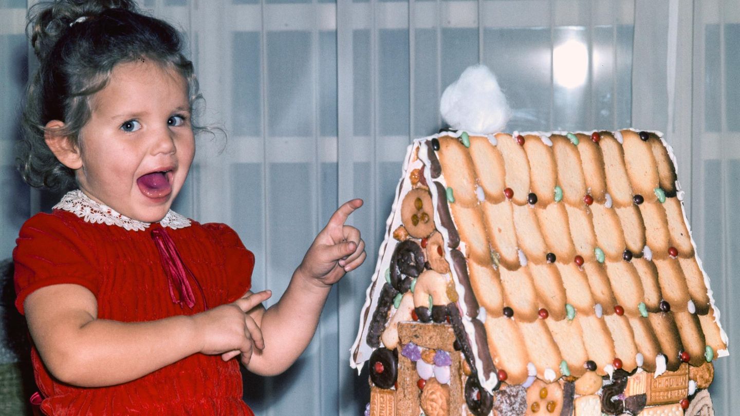 Nostalgie-3-Weihnachtsbr-uche-aus-den-90ern-die-die-junge-Generation-heute-gar-nicht-mehr-kennt