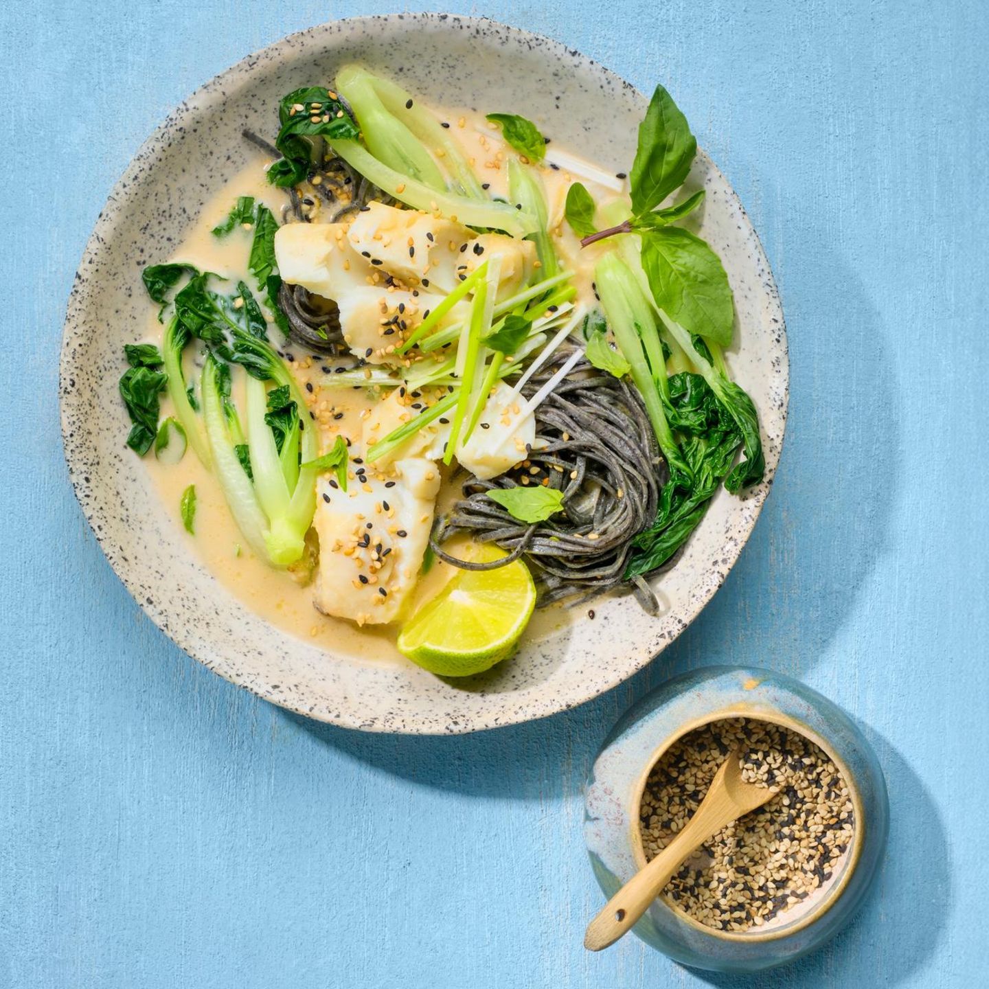 Gedämpfter Kokos-Kabeljau mit Pak Choi