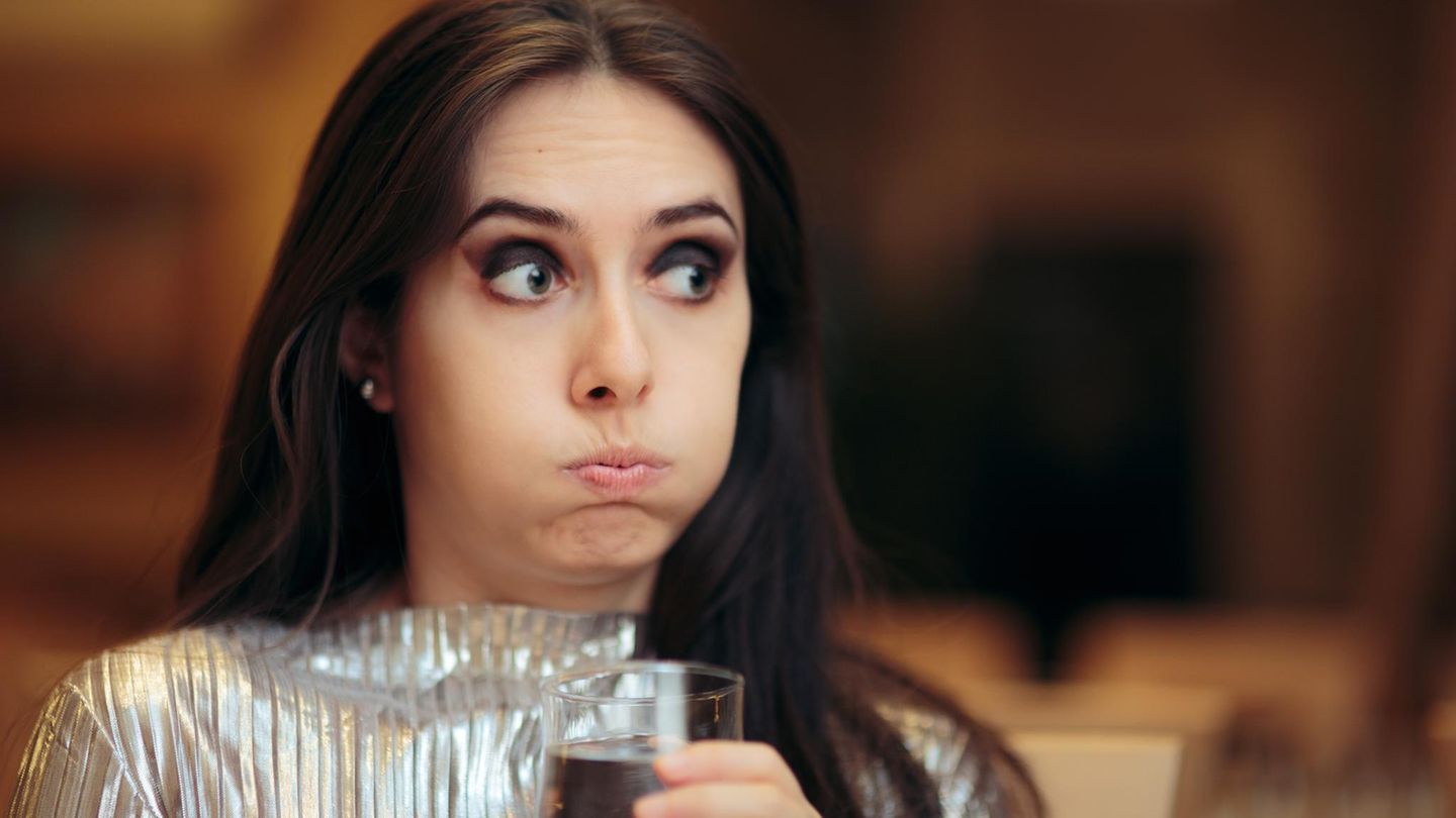 Party-Fauxpas-5-Gewohnheiten-die-G-ste-heimlich-nerven