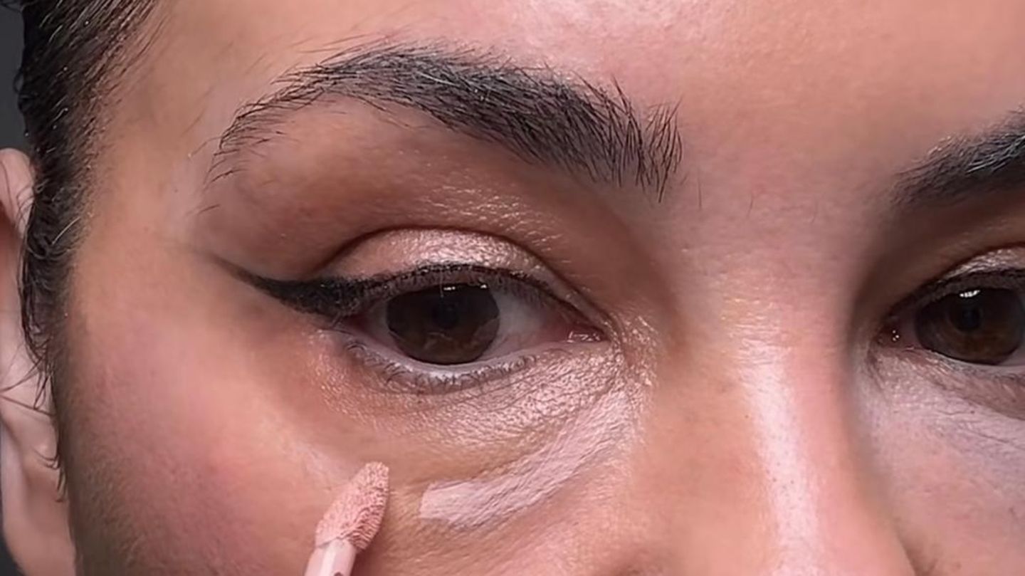 Concealer-Trick-40-Tr-nens-cke-oder-Tr-nenrille-2-Techniken-nach-Augenringe-Typ