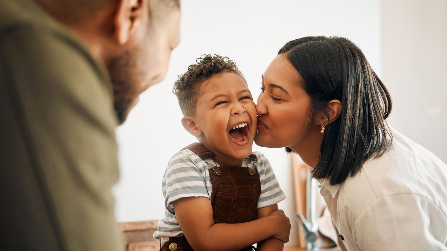 Laut-Astrologie-Dein-Sternzeichen-verr-t-wie-du-als-Mama-oder-Papa-bist