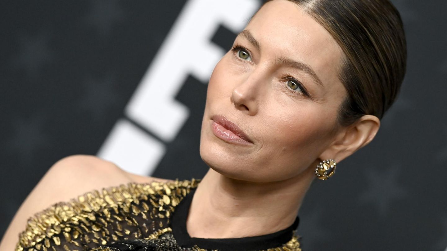 eyeliner-trick-so-gelingt-der-perfekte-wing-auch-bei-schlupflidern