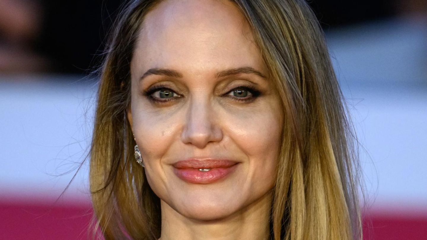 Tr-nenrinne-ad-Mit-nur-einem-Produkt-das-jeder-schon-zuhause-hat