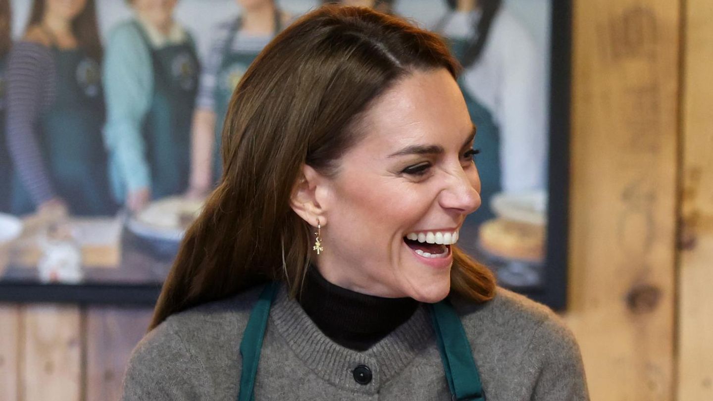 Kate macht es vor: Mit diesem simplen Trick gibt sie ihren Cardigans ein Upgrade