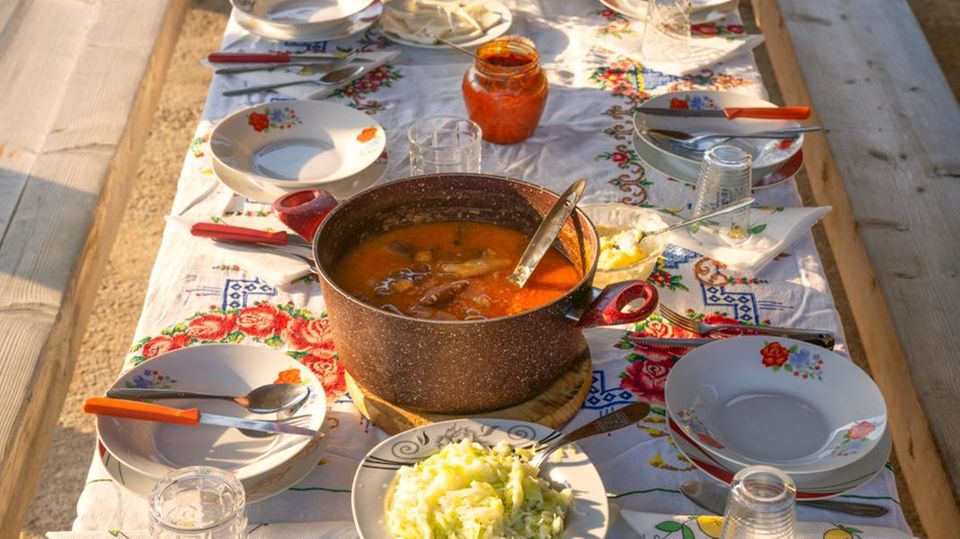Essen auf einem Tisch Montenegro