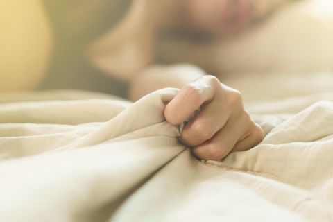 Selbstbefriedigung: So kommen Frauen ab 50 richtig auf ihre Kosten |  BRIGITTE.de
