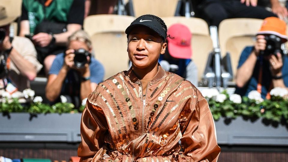 Es glitzert und funkelt: Doch in der Debatte um die Outfits von Naomi Osaka geht es in der Essenz am wenigsten um ein glitzerndes Kleid. 