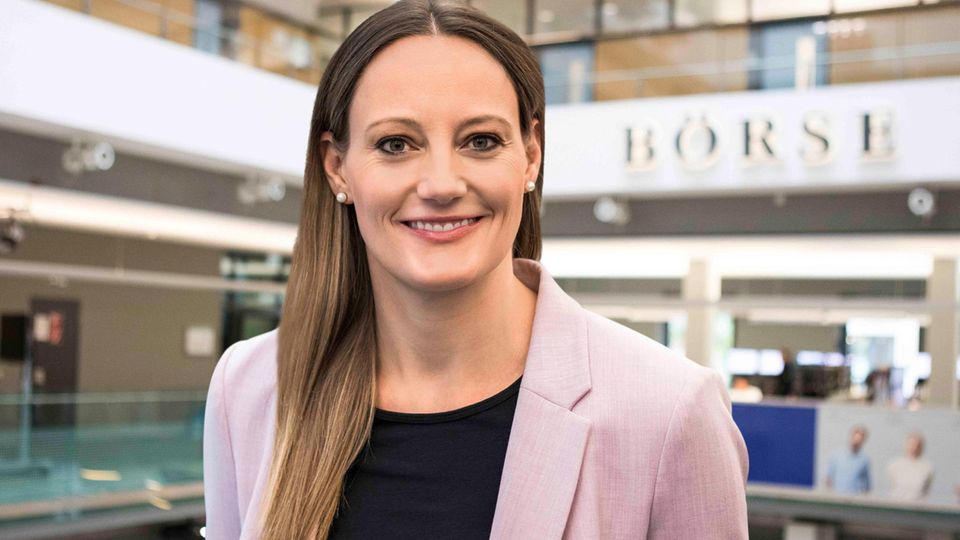 Cornelia Frey ist Finanzexpertin und Moderatorin bei Börse Stuttgart TV