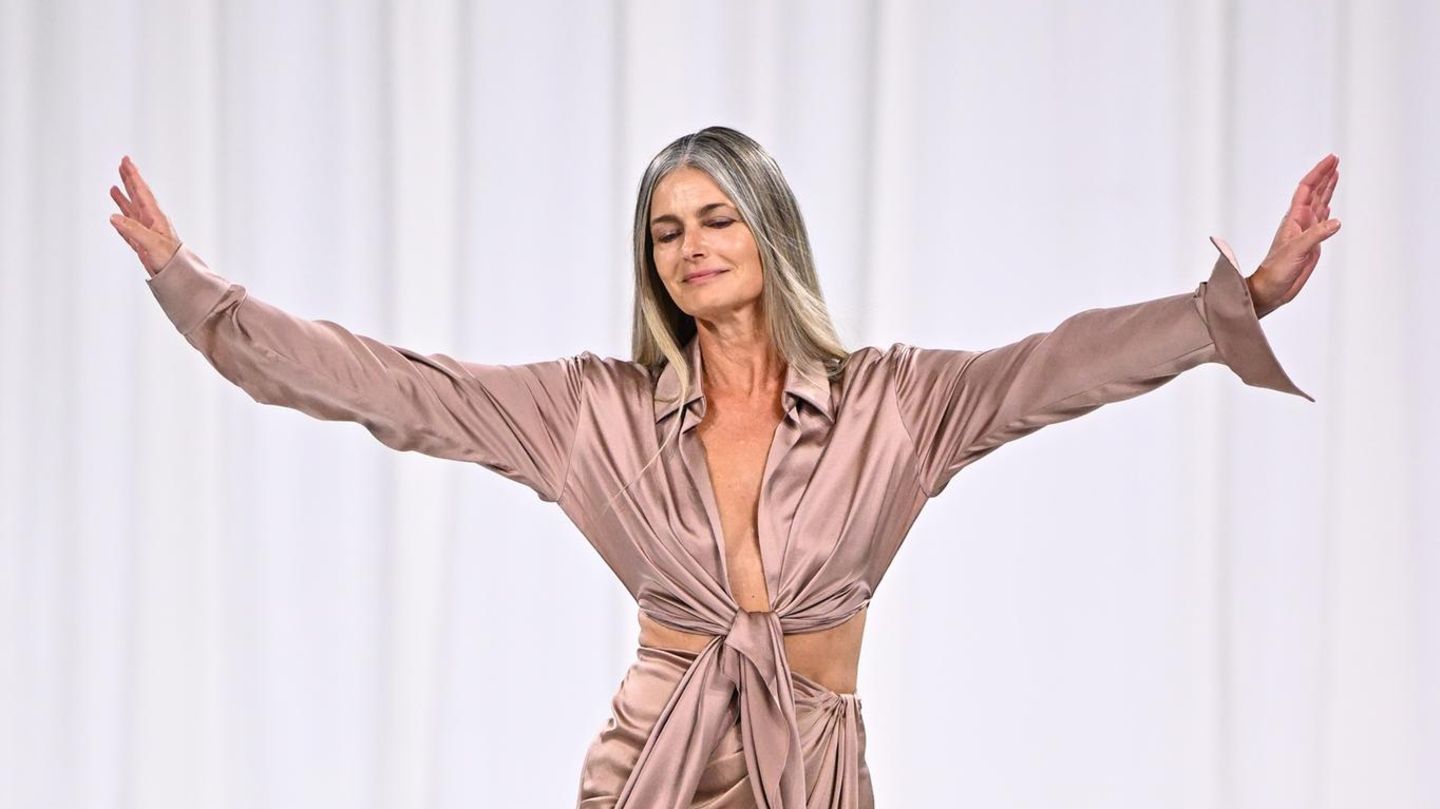 Paulina-Porizkova-Best-Ager-Model-Paulina-Porizkova-heiratet-in-Traumlook
