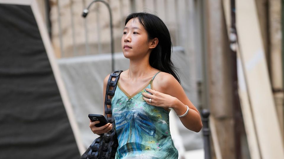 Laut Französsinen: So siehst du im Sommer stylisch aus – ohne zu schwitzen