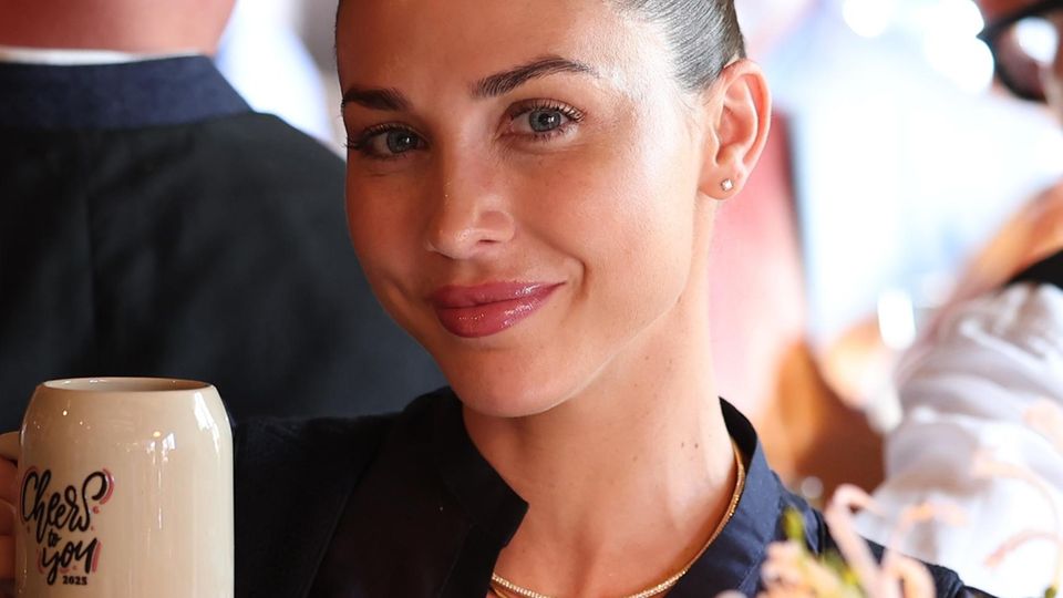 Ann-Kathrin Götze zeigte bereits im vergangenen Jahr, wie ein Sleek Bun gelingt.