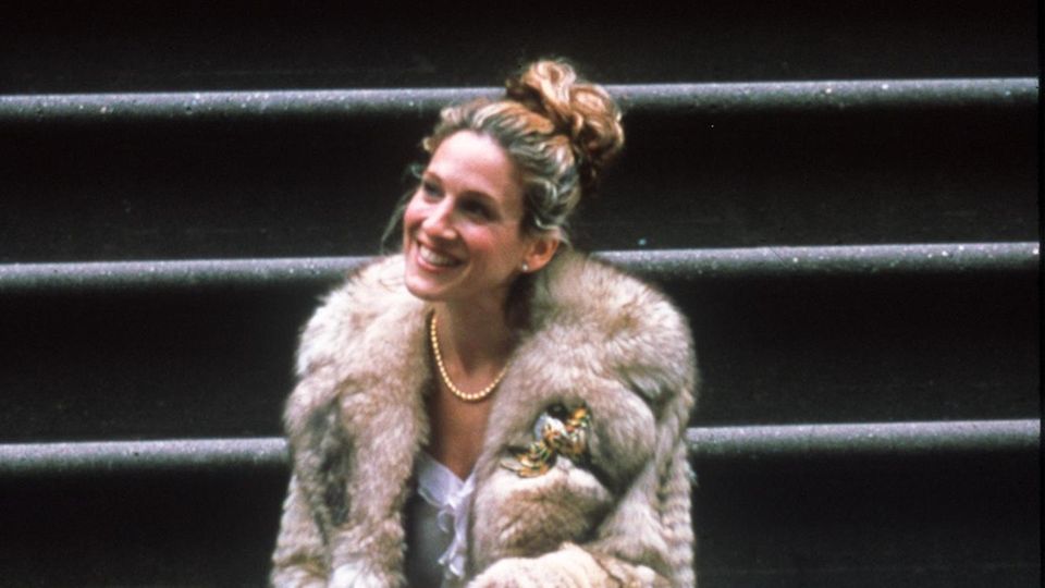Die Sammlerin: "Sex and the City"-Protagonistin Carrie Bradshaw beschreibt den Kauf von Designer-Schuhen in der Serie als "religiöse Erfahrung". Sängerin Mariah Carey bräuchte ganze 27 Jahre, um jedes ihrer etwa 10.000 Paar Schuhe tatsächlich einmal zu tragen. Die genaue Anzahl ihrer Schuhe hält Victoria Beckham geheim. Sicher ist: Die Modedesignerin spendete einst 100 Paar Luxusexemplare für wohltätige Zwecke.