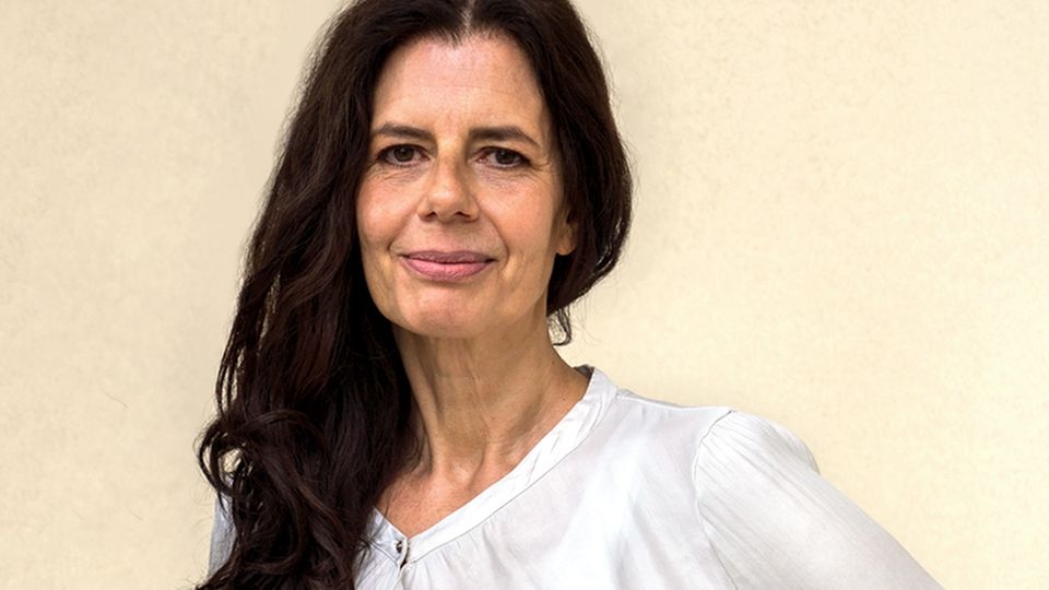Alexandra Brinckmann in weißer Bluse