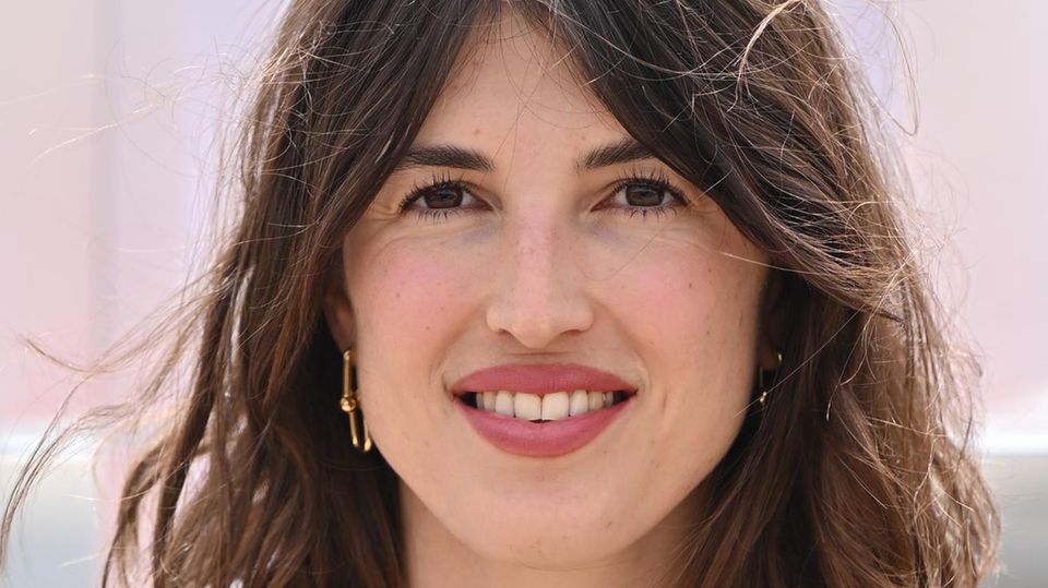 Jeanne Damas mit Cami Cut