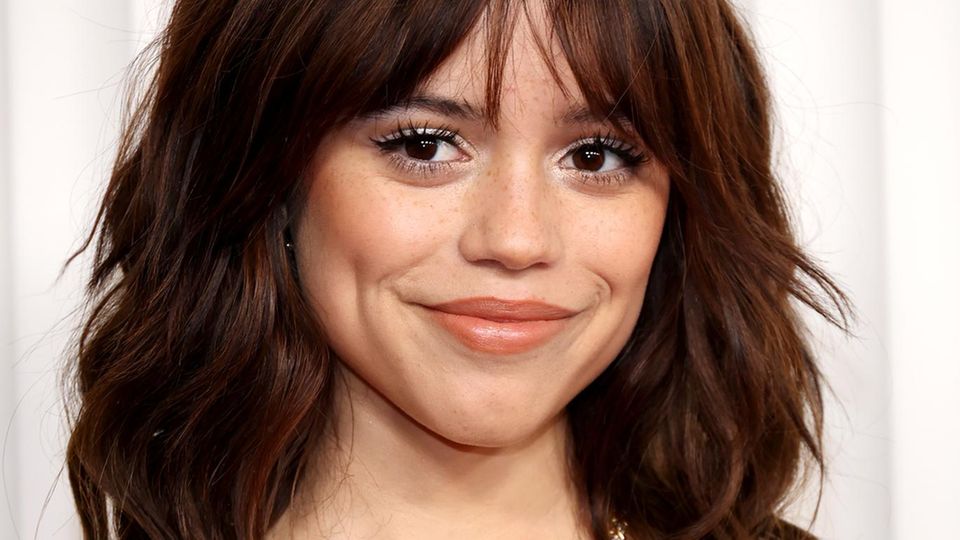 Jenna Ortega mit dem Cami Cut.